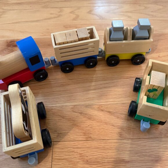 Melissa & Doug Wooden Farm Train Playset - Picture 6 of 6